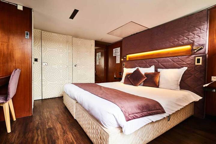 Room 19 of 62