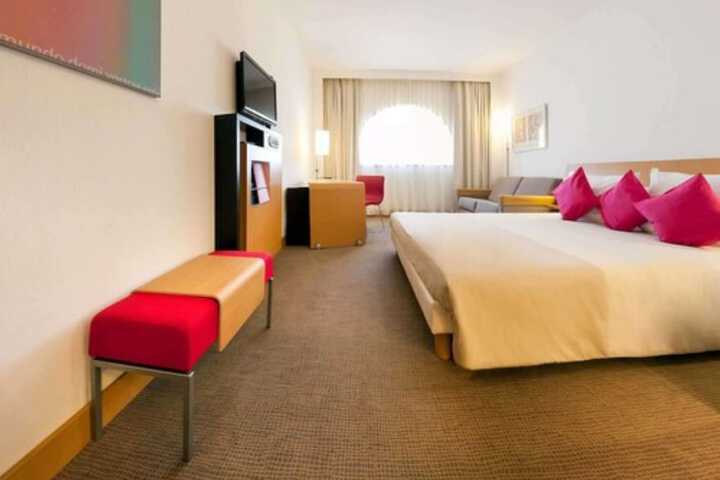 Room 16 of 268