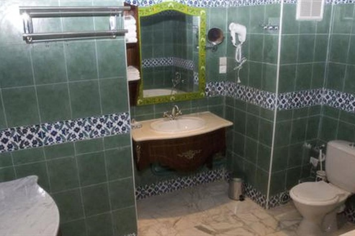 Room 20 of 38
