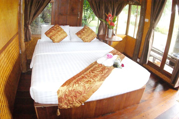 Room 4 of 90