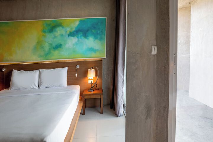 Room 12 of 43