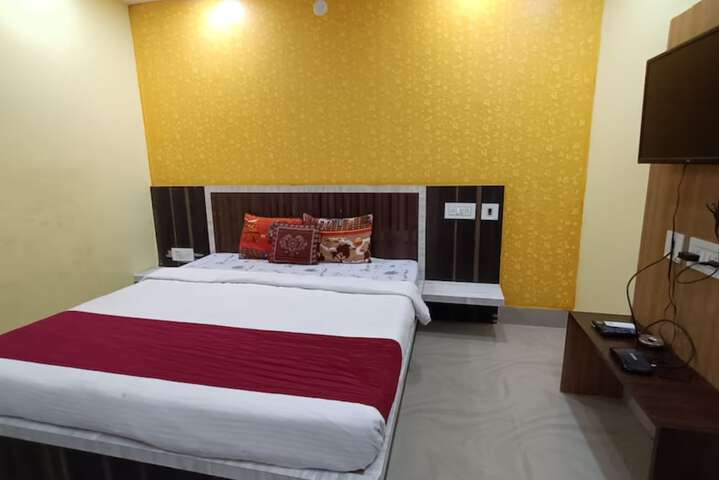 Room 15 of 28