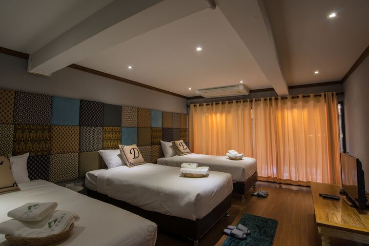 Room 11 of 44