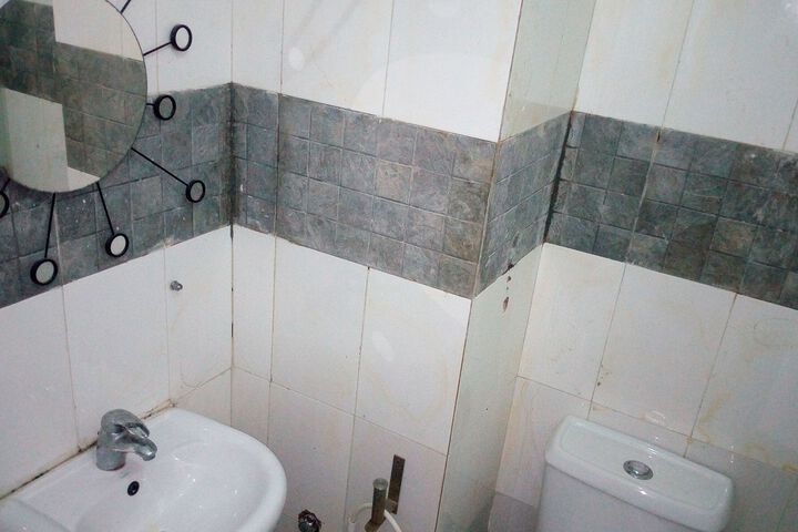 Room 2 of 27