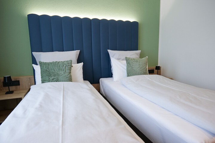 Room 4 of 23