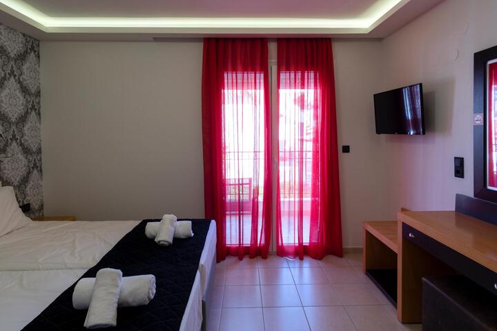 Room 34 of 38