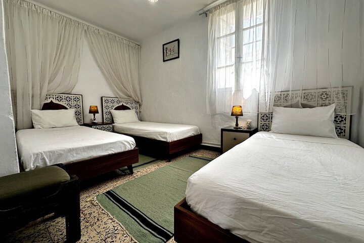 Room 43 of 69