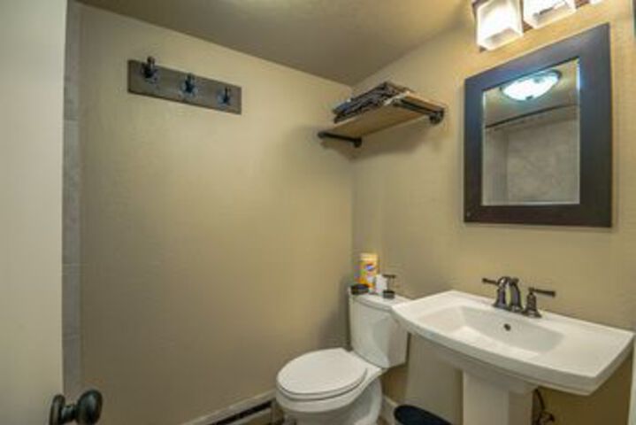 Room 21 of 168