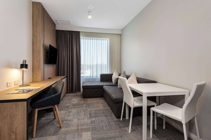 Room 25 of 64