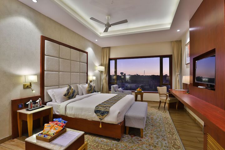 Room 4 of 23