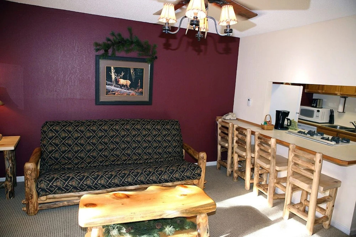 Room 2 of 10