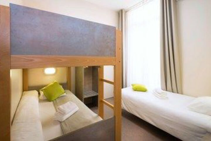 Room 5 of 17