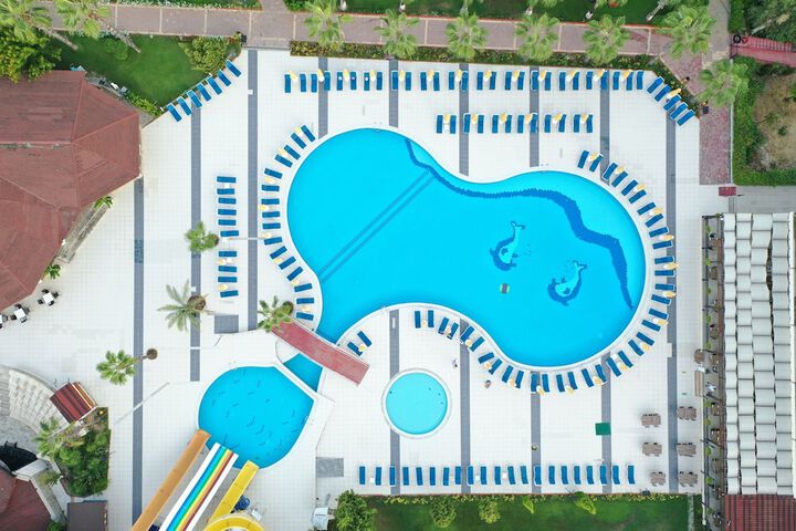 Pool 25 of 70
