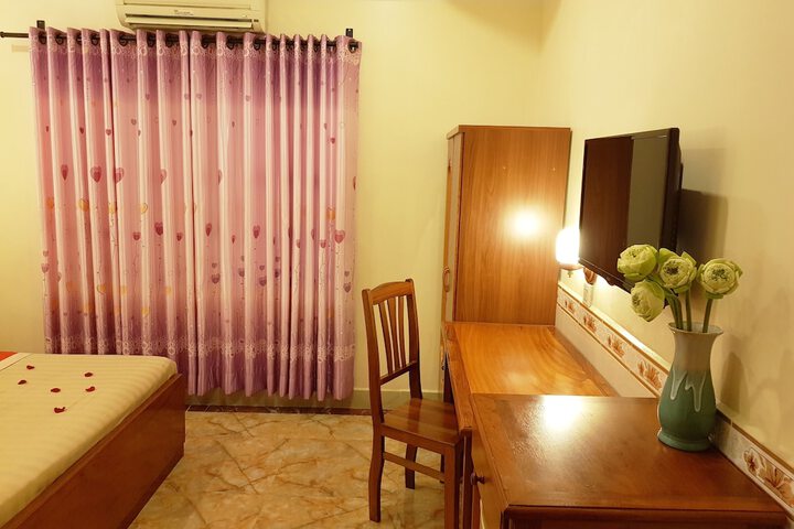 Room 15 of 53