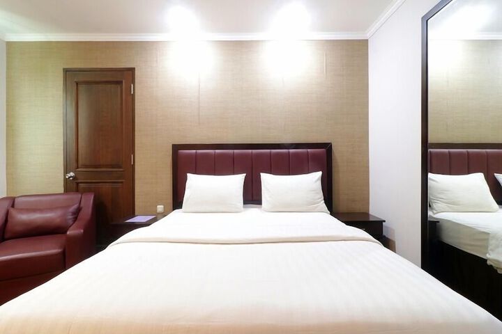 Room 4 of 34