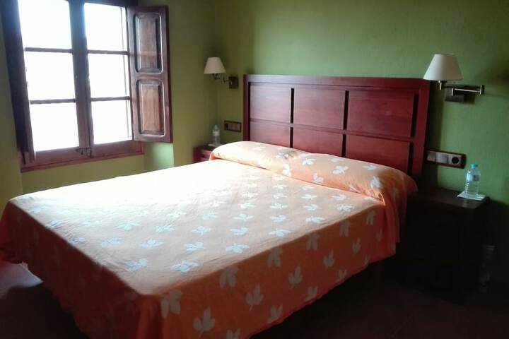 Room 10 of 13
