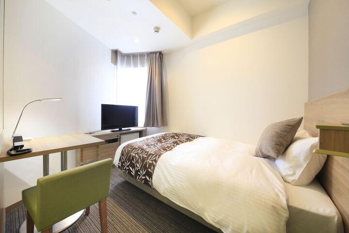 Room 5 of 52