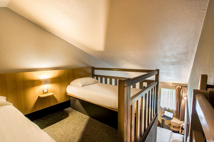 Room 14 of 40
