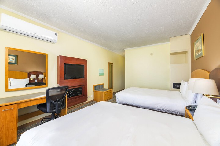 Room 49 of 184