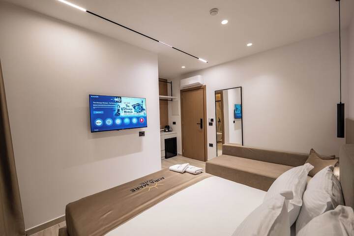 Room 7 of 244