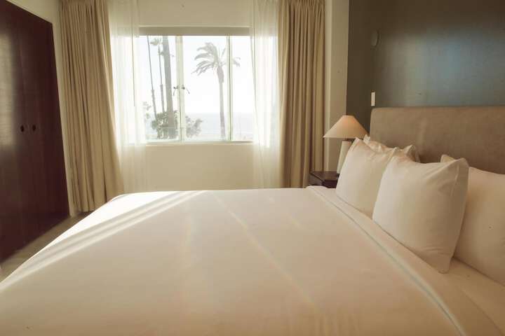 Room 46 of 178