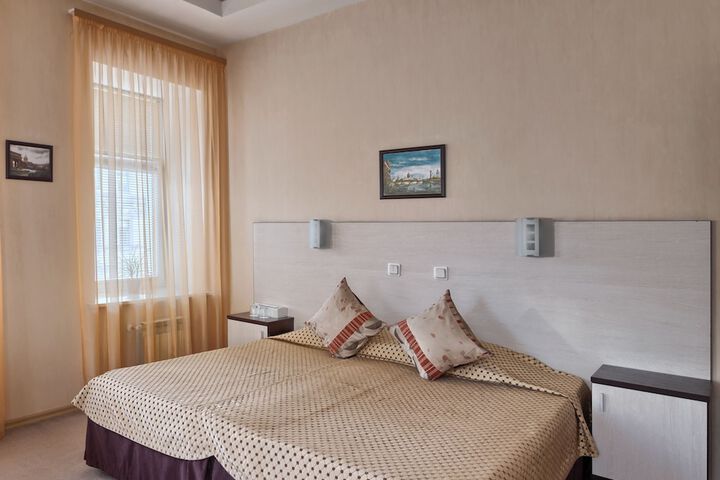 Room 3 of 21