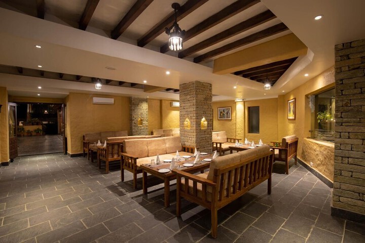 Dining 87 of 107