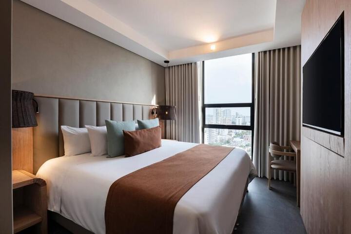 Room 21 of 64