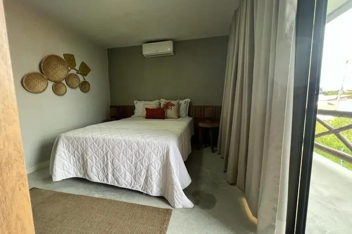Room 5 of 13