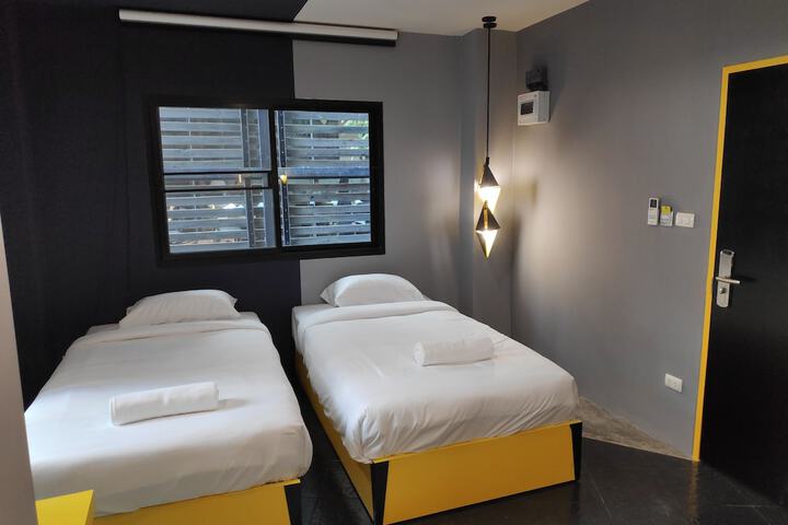 Room 7 of 36