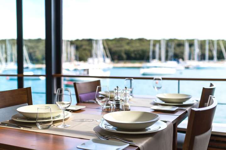 Dining 54 of 70