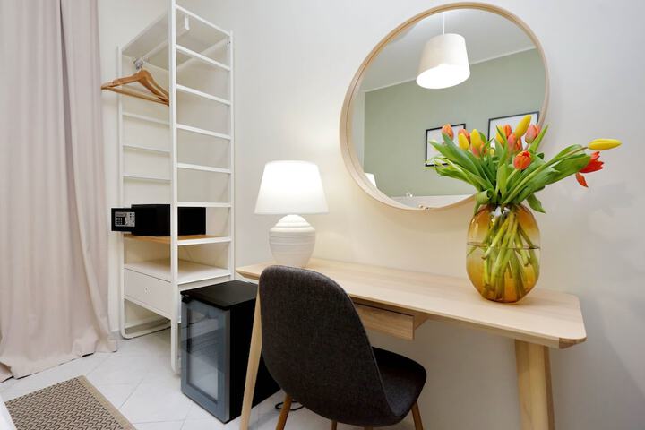 Room 18 of 52