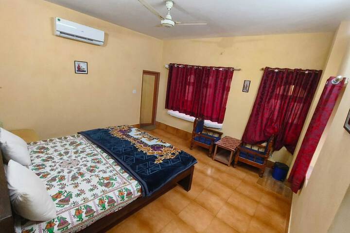 Room 5 of 17