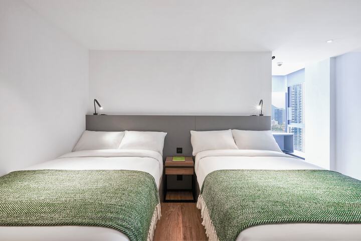 Room 20 of 80