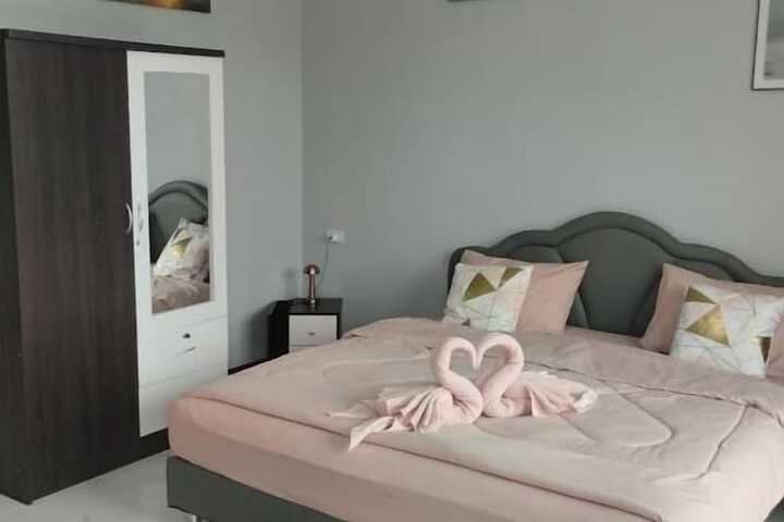 Room 4 of 26