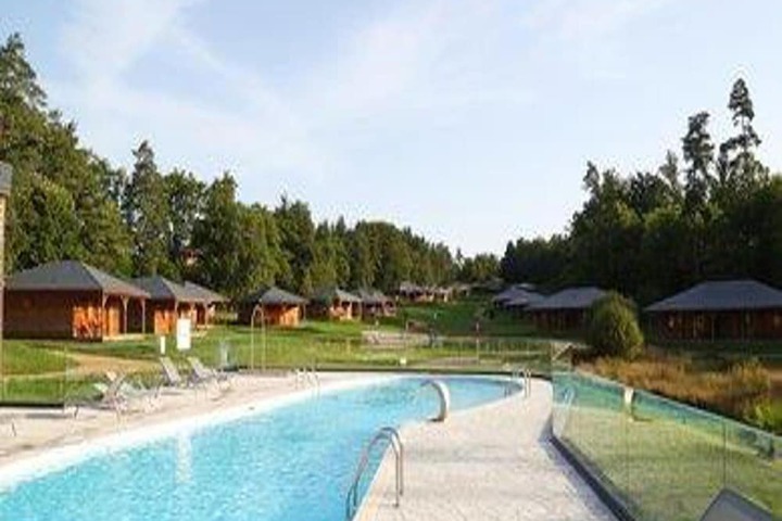 Pool 6 of 18