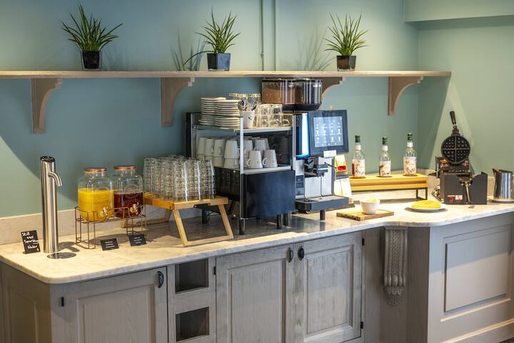 Breakfast area