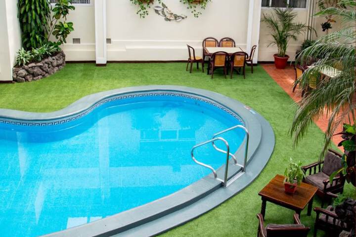Pools & Facilities