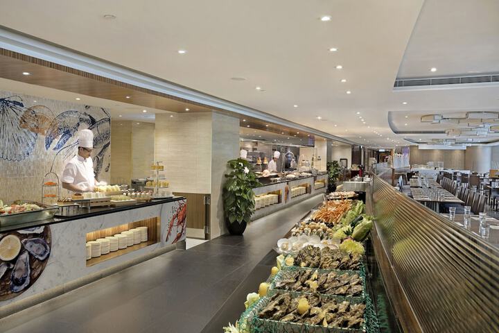 Dining Photos