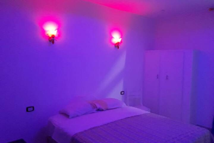 Room 25 of 151