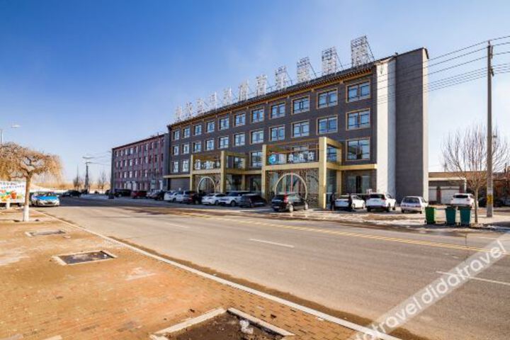 Hotel 7 of 28