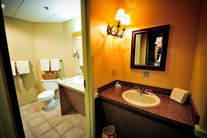 Room 166 of 259