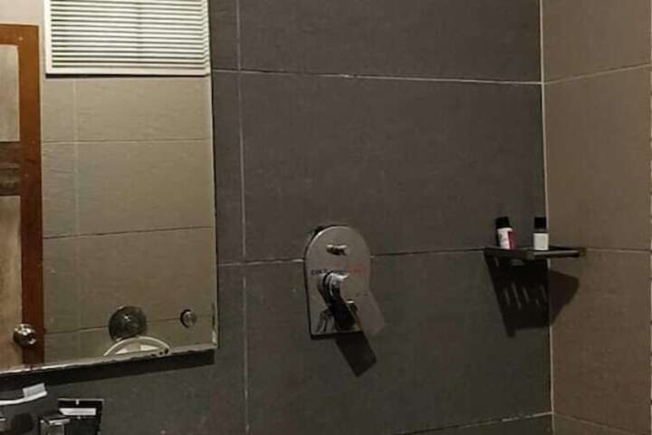 Room 30 of 47