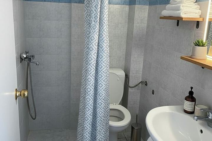 Room 44 of 58