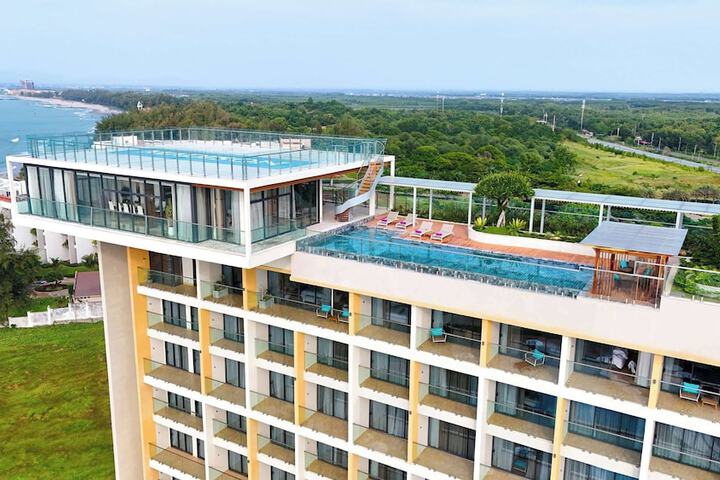 Hotel 67 of 69
