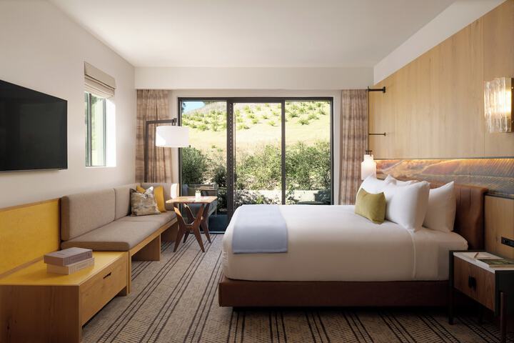 Room 42 of 135