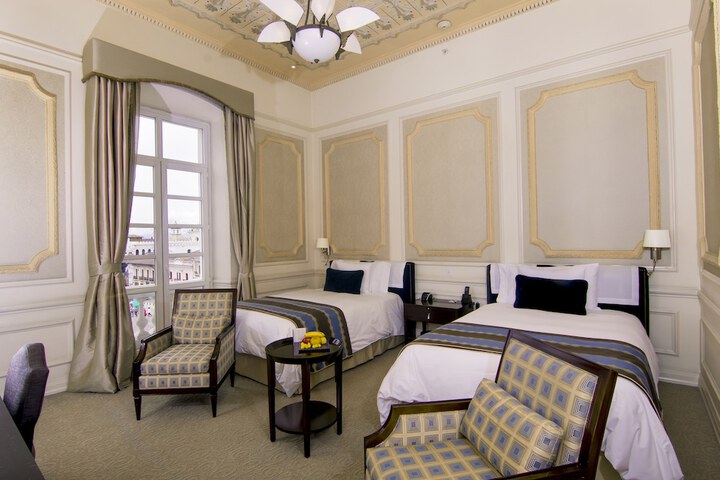 Room 5 of 63
