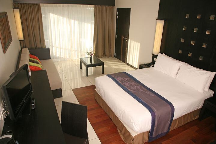 Room 3 of 36