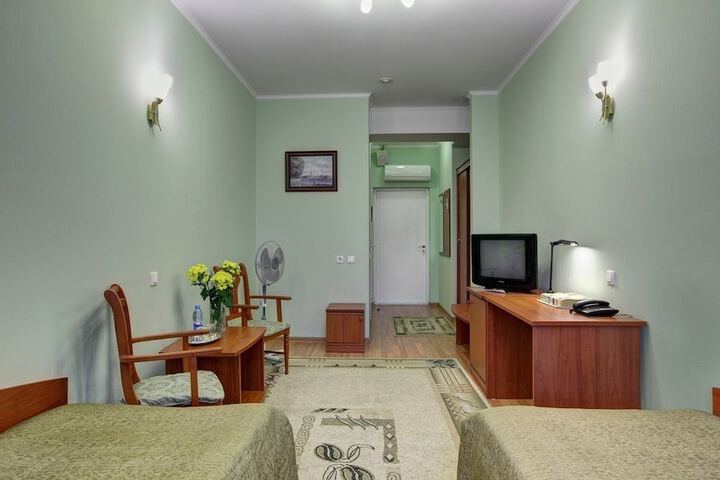 Room 7 of 36