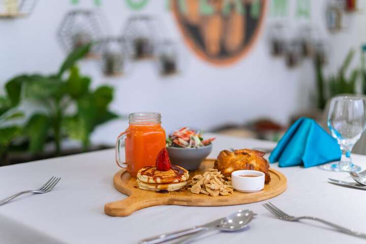 Breakfast/Coffee Service 27 of 33